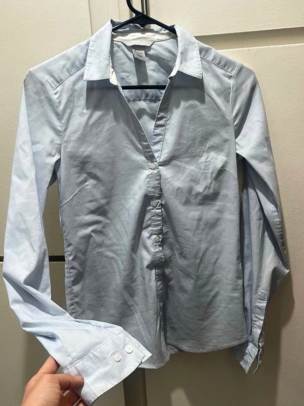H&M Light Blue Long-Sleeve Button-Down Shirt – Size US 2 / EUR 34